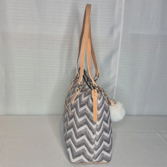 Dooney & Bourke LARGE Chevron Tote Bag w/Dust Bag LIKE NEW